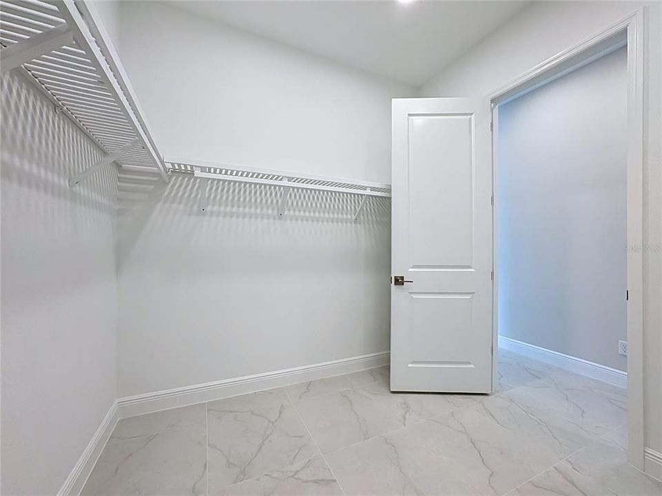 На продажу: $1,135,990 (3 спален, 2 ванн, 2920 Квадратных фут)