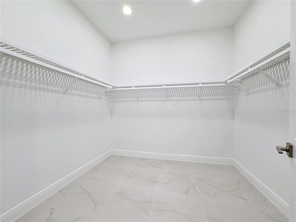 На продажу: $1,135,990 (3 спален, 2 ванн, 2920 Квадратных фут)