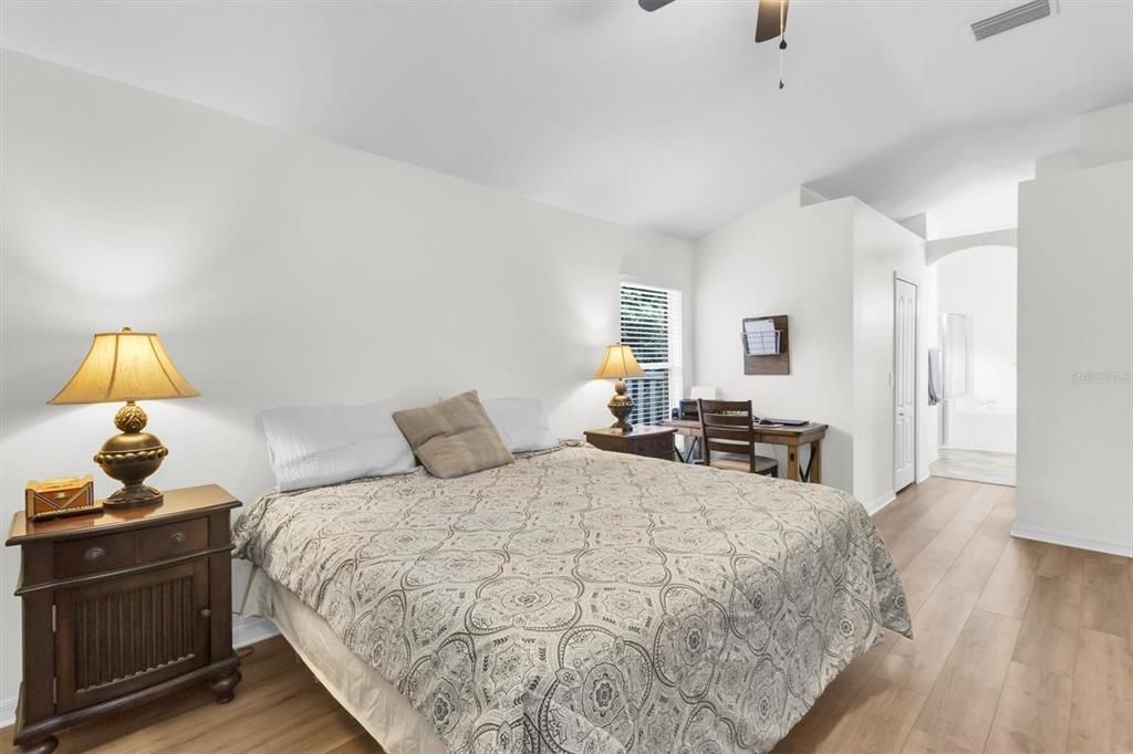 En Venta: $459,900 (3 camas, 2 baños, 1713 Pies cuadrados)