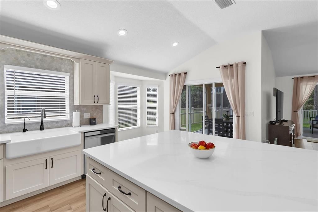 En Venta: $459,900 (3 camas, 2 baños, 1713 Pies cuadrados)