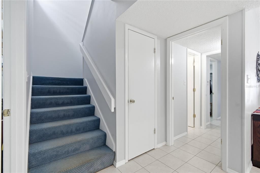На продажу: $259,000 (4 спален, 2 ванн, 1585 Квадратных фут)