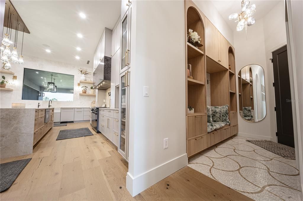 На продажу: $2,999,900 (4 спален, 5 ванн, 5402 Квадратных фут)