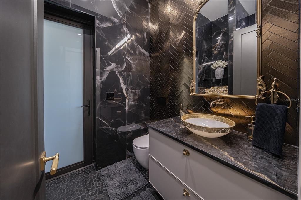 На продажу: $2,999,900 (4 спален, 5 ванн, 5402 Квадратных фут)
