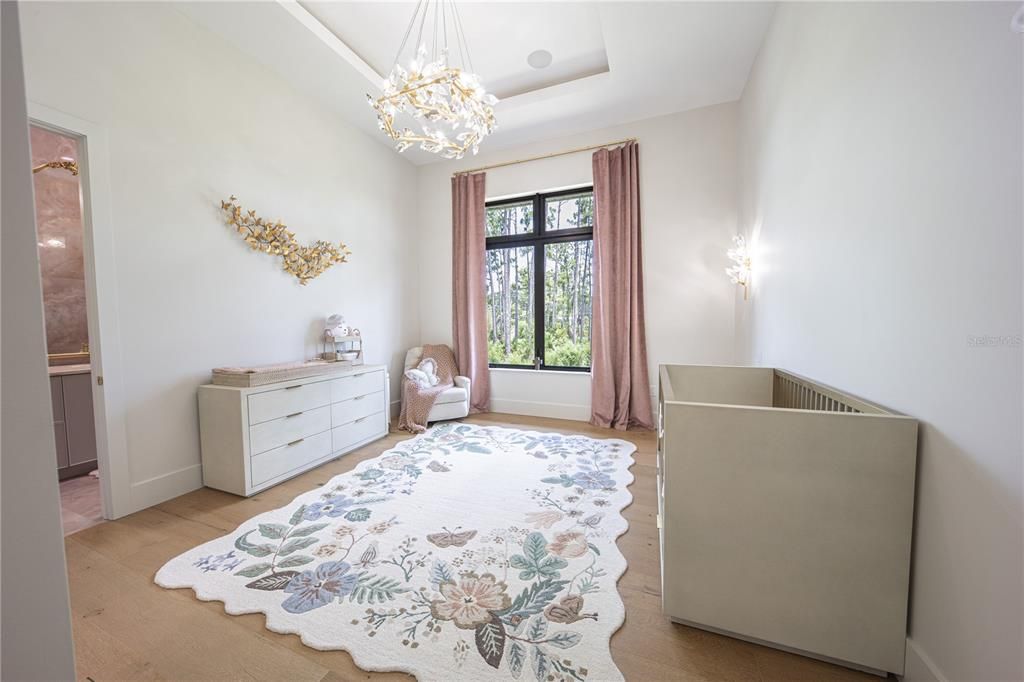 На продажу: $2,999,900 (4 спален, 5 ванн, 5402 Квадратных фут)