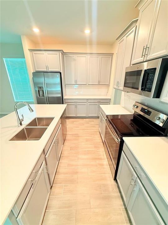 В аренду: $3,200 (4 спален, 3 ванн, 2302 Квадратных фут)