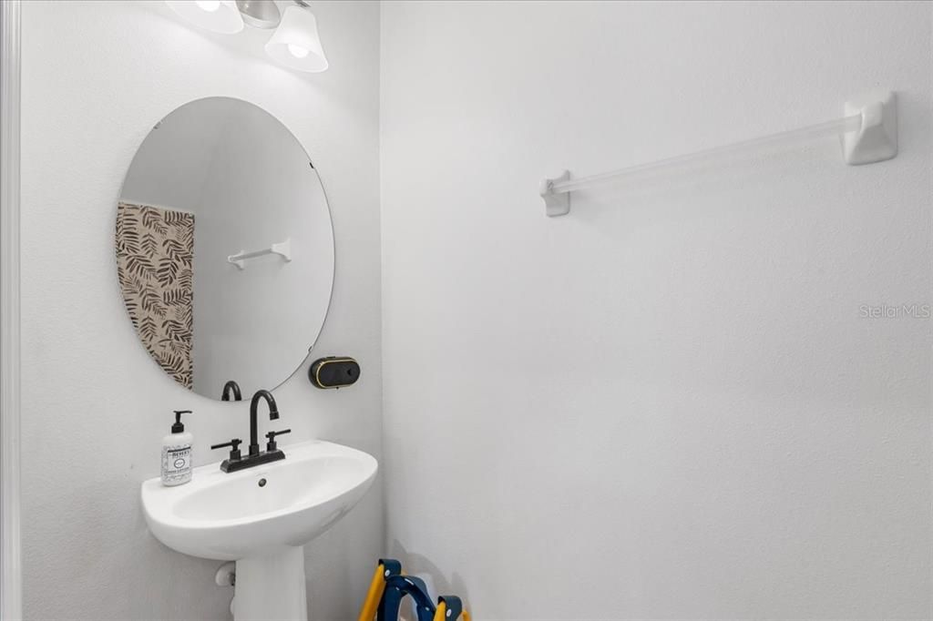 На продажу: $359,900 (3 спален, 2 ванн, 1771 Квадратных фут)