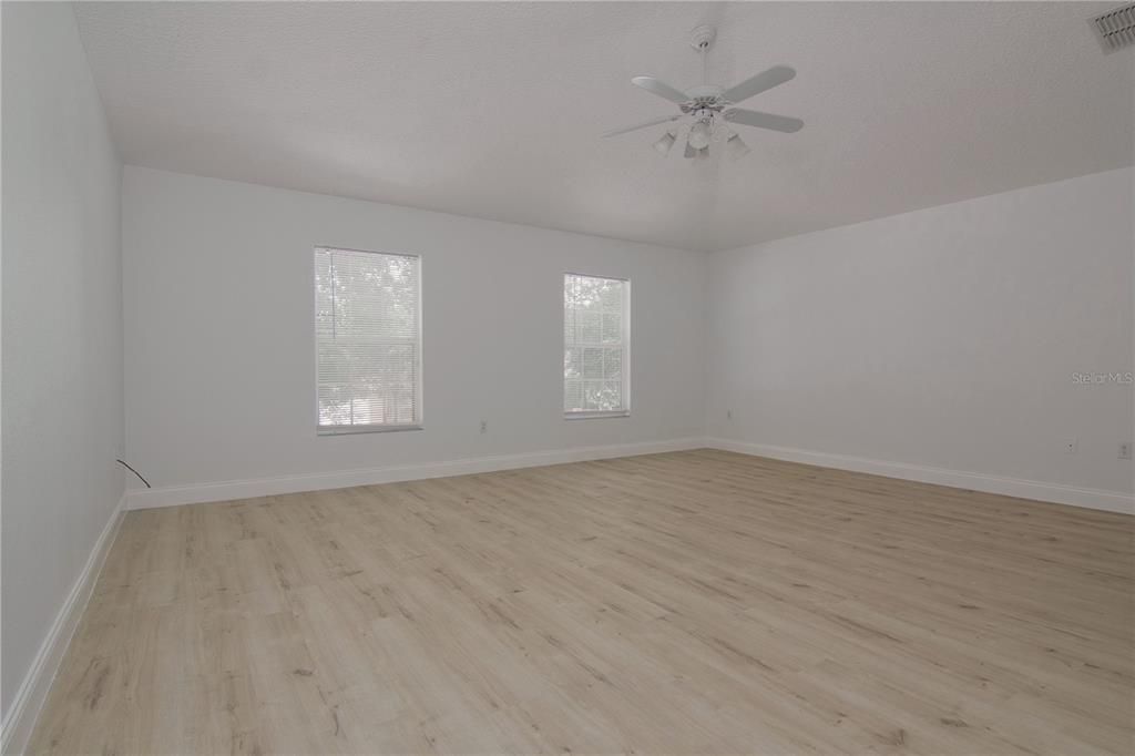 В аренду: $2,750 (4 спален, 2 ванн, 2971 Квадратных фут)