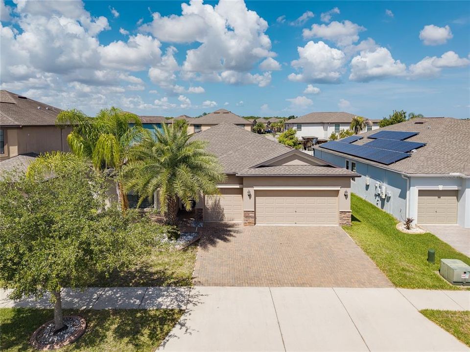 Active With Contract: $399,000 (4 beds, 3 baths, 2293 Square Feet)