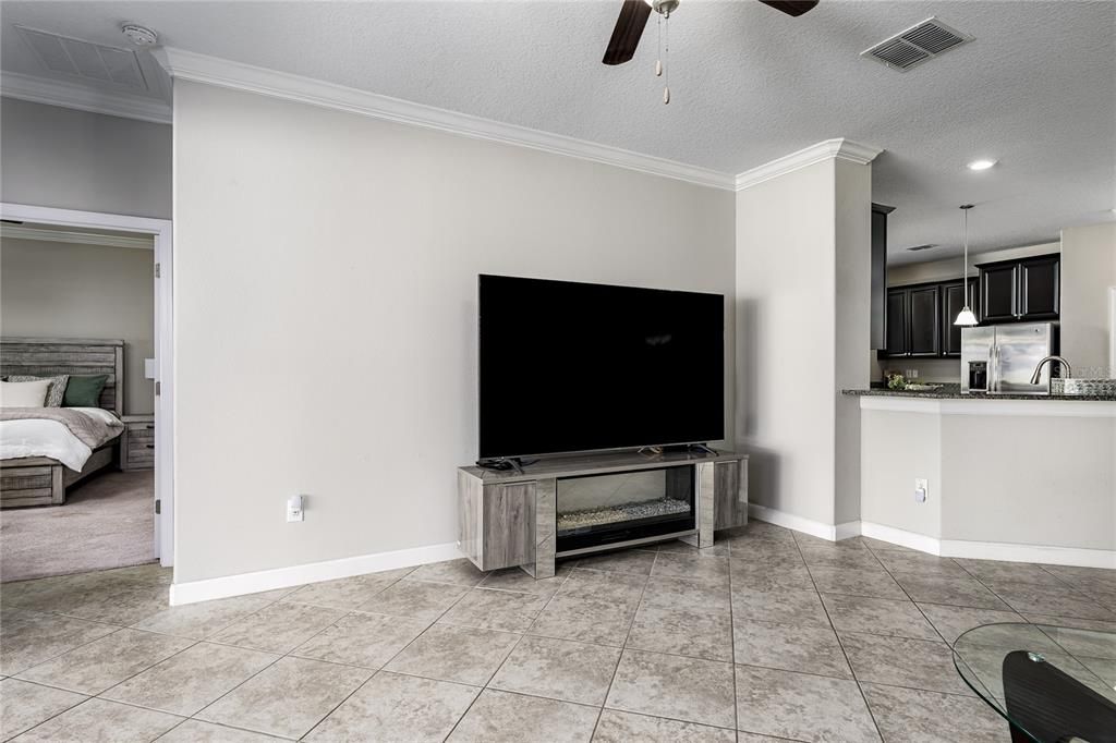 Active With Contract: $399,000 (4 beds, 3 baths, 2293 Square Feet)