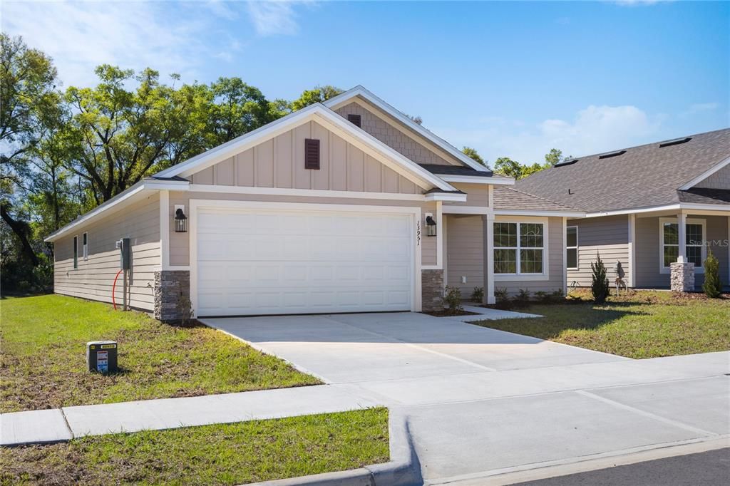 For Sale: $388,350 (4 beds, 3 baths, 2200 Square Feet)
