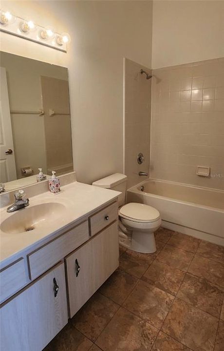В аренду: $2,300 (3 спален, 2 ванн, 1057 Квадратных фут)