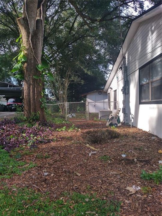 For Sale: $215,000 (2 beds, 2 baths, 1044 Square Feet)