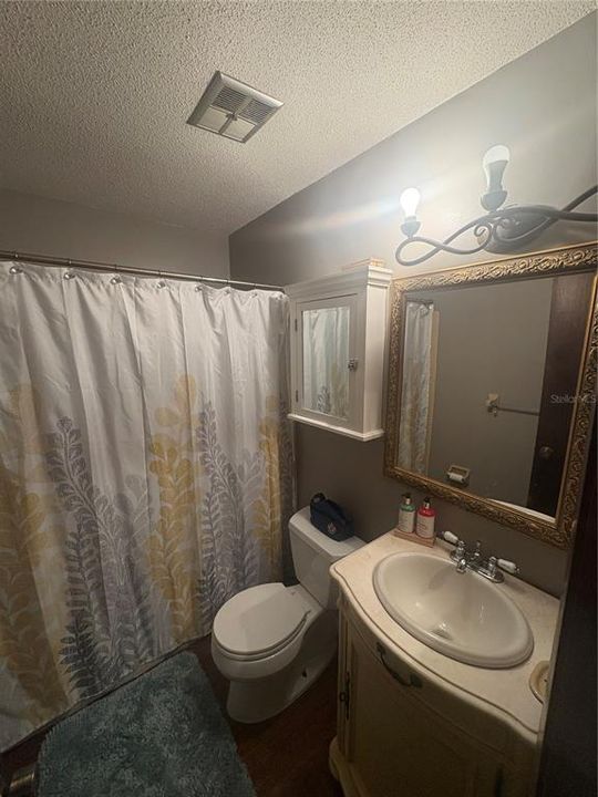 На продажу: $299,000 (3 спален, 2 ванн, 1446 Квадратных фут)