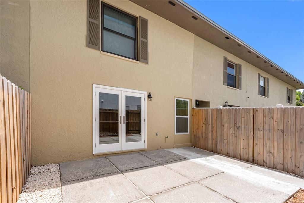 For Rent: $3,750 (2 beds, 2 baths, 1424 Square Feet)