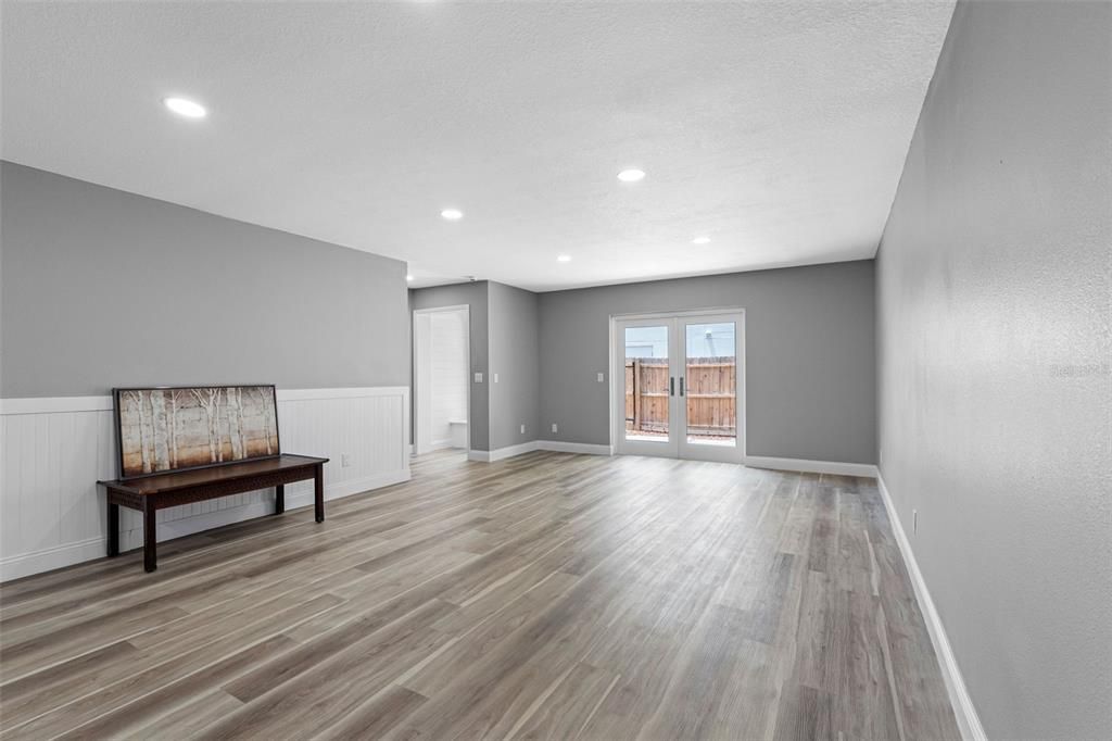 For Rent: $3,750 (2 beds, 2 baths, 1424 Square Feet)