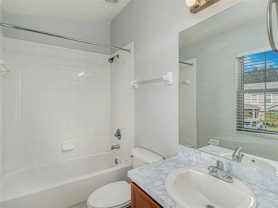 В аренду: $1,850 (2 спален, 2 ванн, 1398 Квадратных фут)