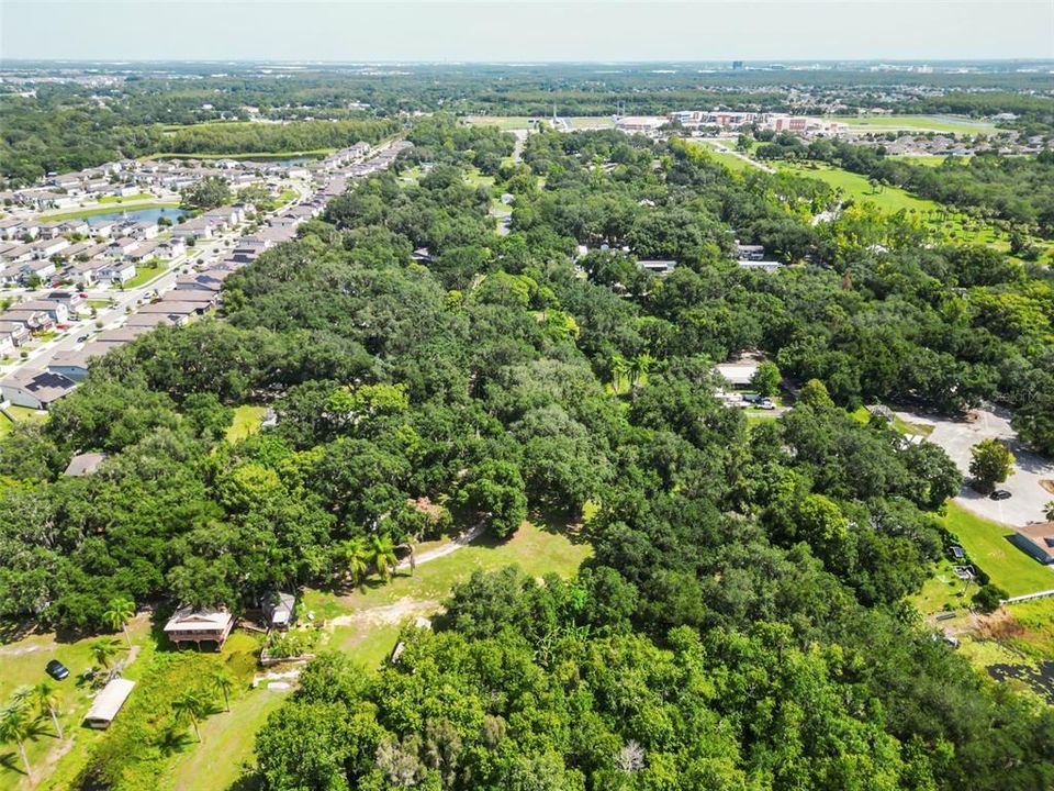 En Venta: $1,938,000 (6.46 acres)
