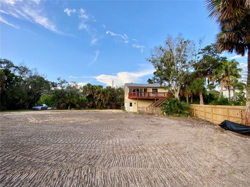 For Sale: $989,000 (0.32 acres)
