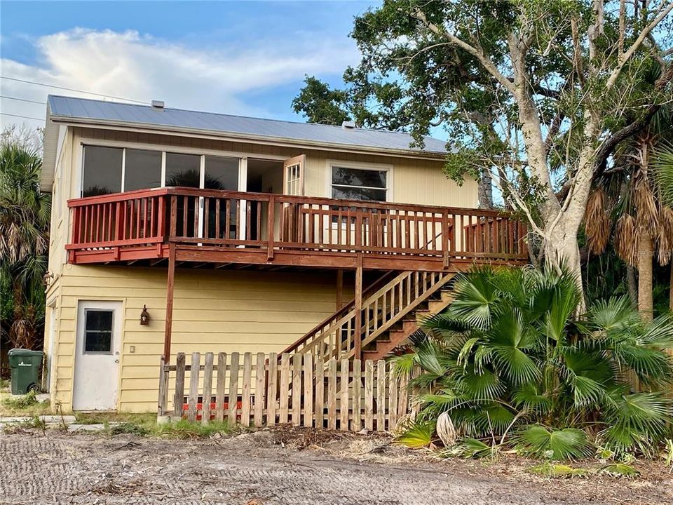 For Sale: $989,000 (0.32 acres)