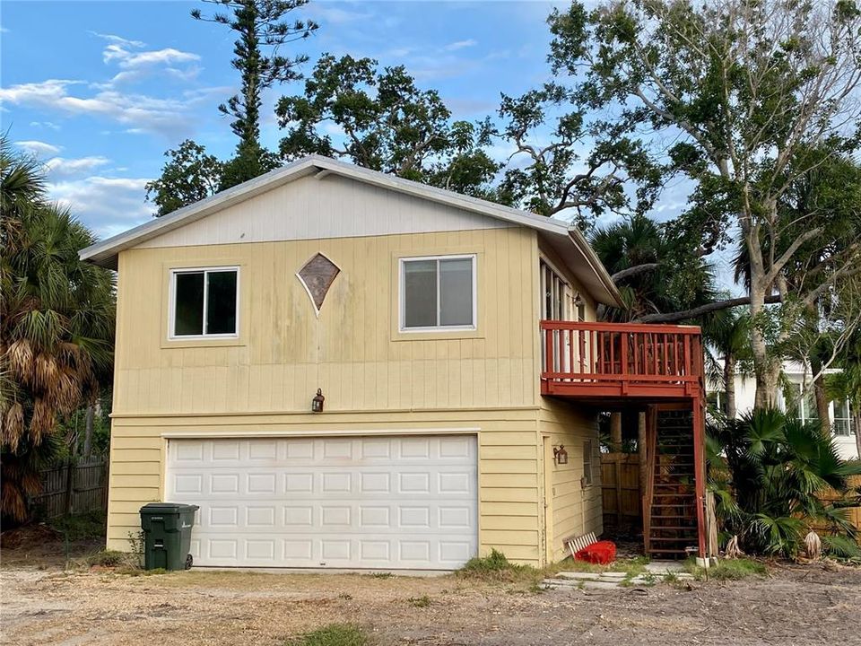For Sale: $989,000 (0.32 acres)