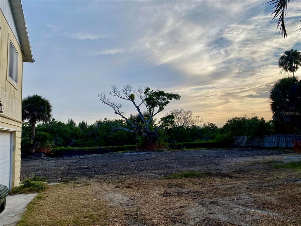 For Sale: $989,000 (0.32 acres)