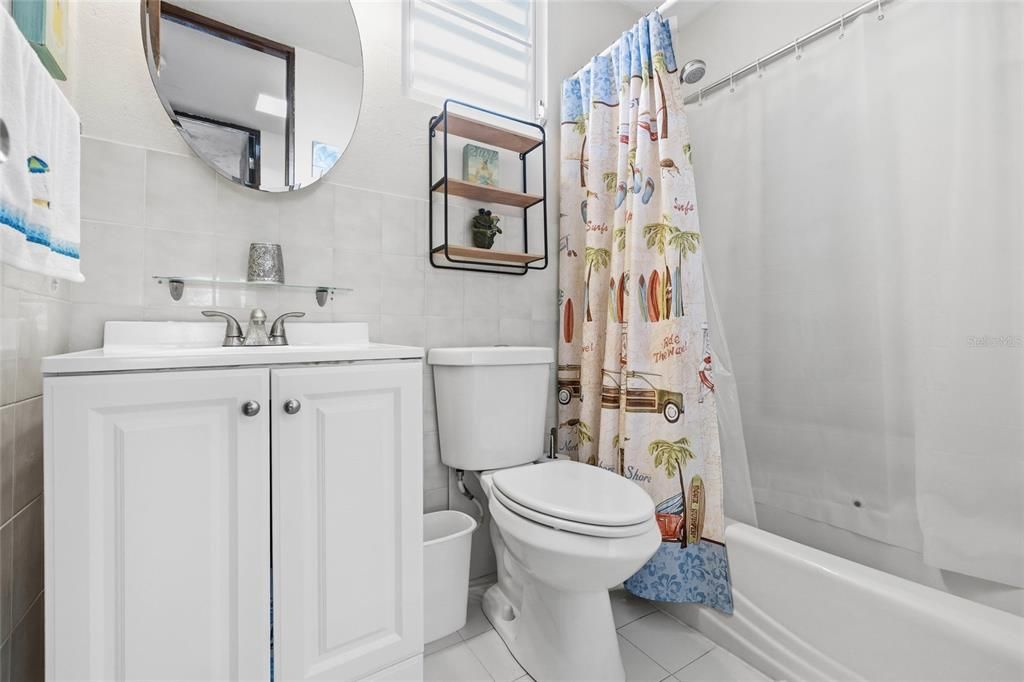 На продажу: $429,000 (3 спален, 2 ванн, 1700 Квадратных фут)