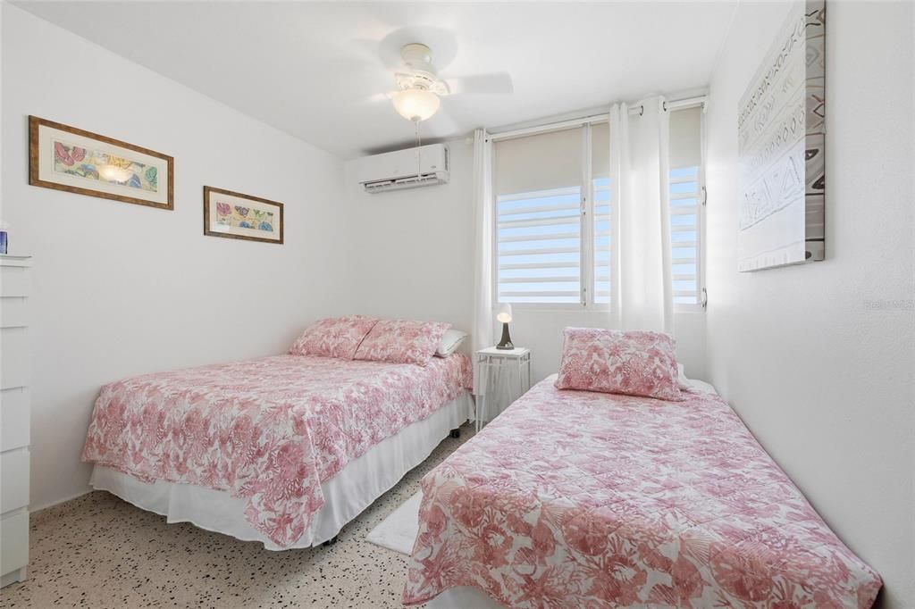 На продажу: $429,000 (3 спален, 2 ванн, 1700 Квадратных фут)