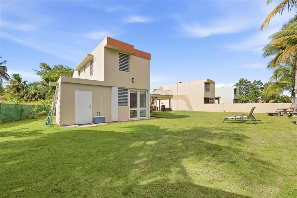 На продажу: $429,000 (3 спален, 2 ванн, 1700 Квадратных фут)