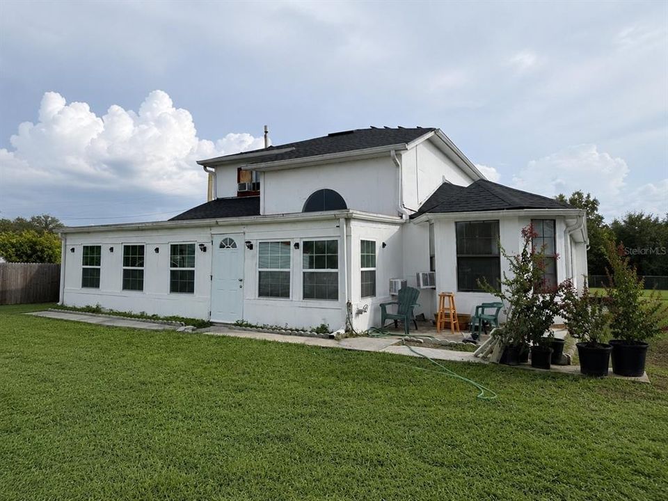 For Sale: $450,000 (4 beds, 2 baths, 2070 Square Feet)