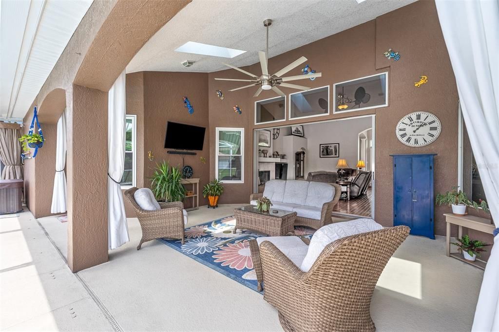 En Venta: $1,799,000 (4 camas, 3 baños, 3206 Pies cuadrados)