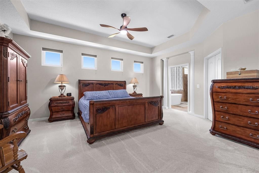 En Venta: $1,799,000 (4 camas, 3 baños, 3206 Pies cuadrados)