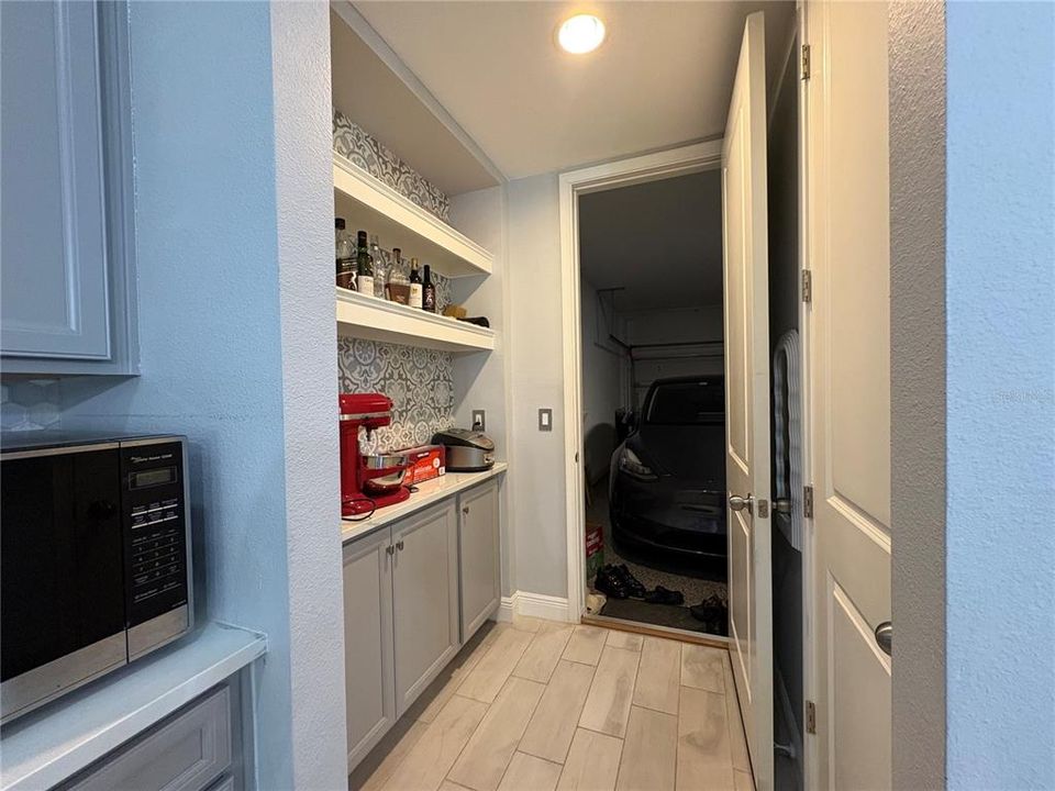 В аренду: $3,400 (3 спален, 2 ванн, 2281 Квадратных фут)