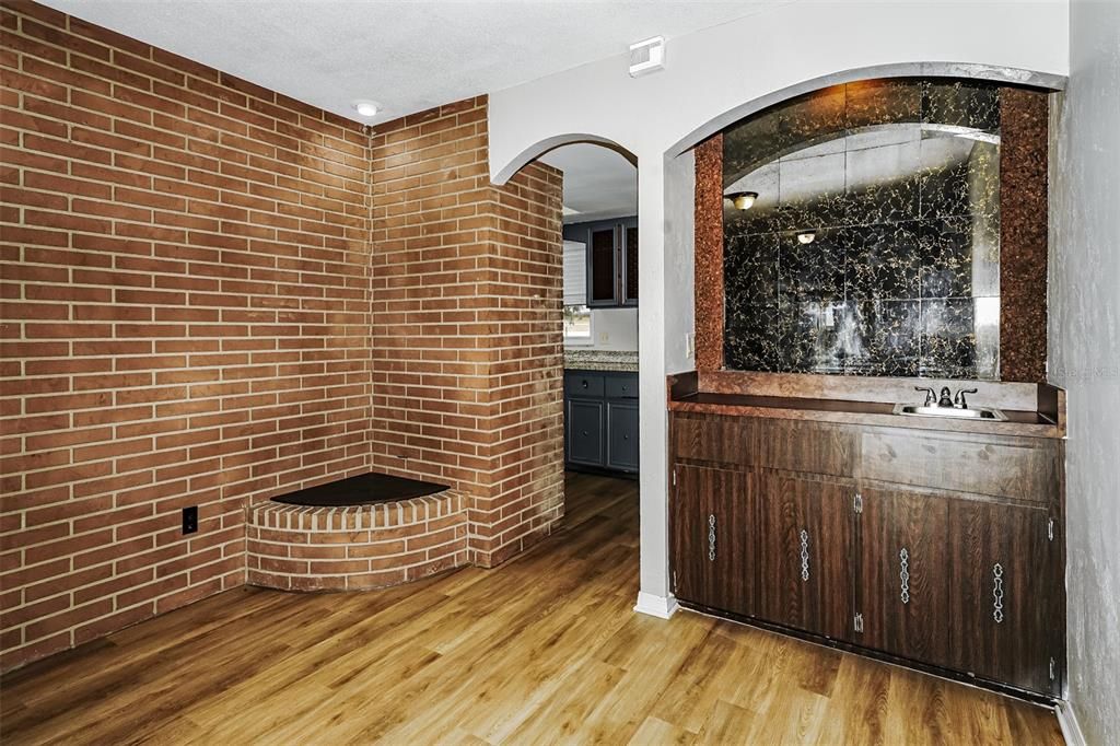 На продажу: $315,000 (3 спален, 2 ванн, 1816 Квадратных фут)