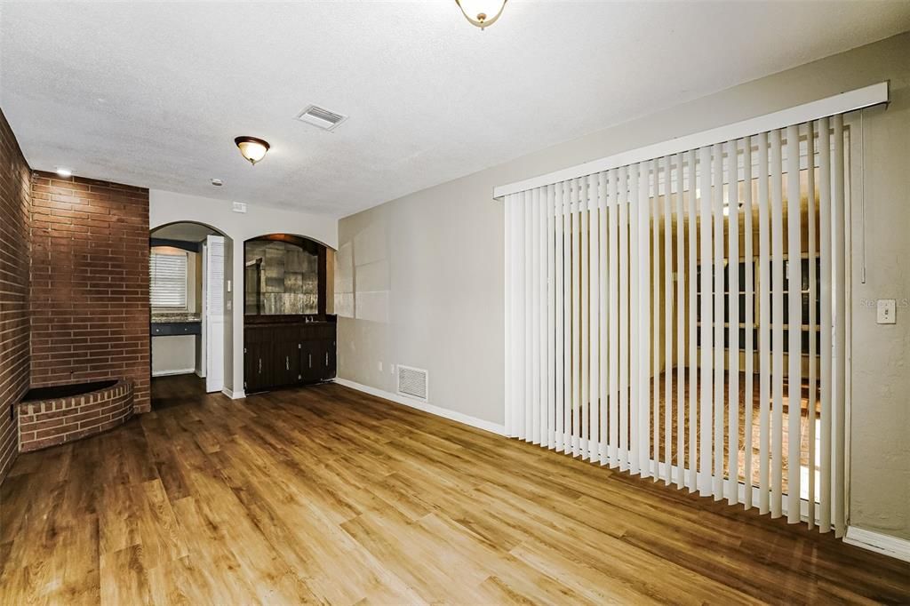 На продажу: $315,000 (3 спален, 2 ванн, 1816 Квадратных фут)