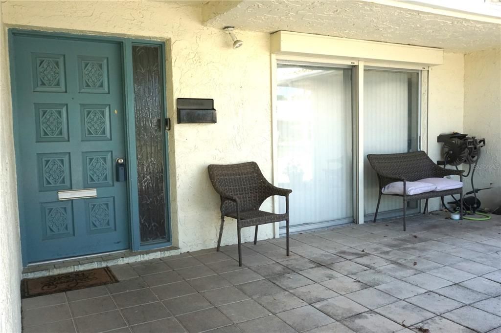 For Sale: $190,000 (2 beds, 2 baths, 1085 Square Feet)