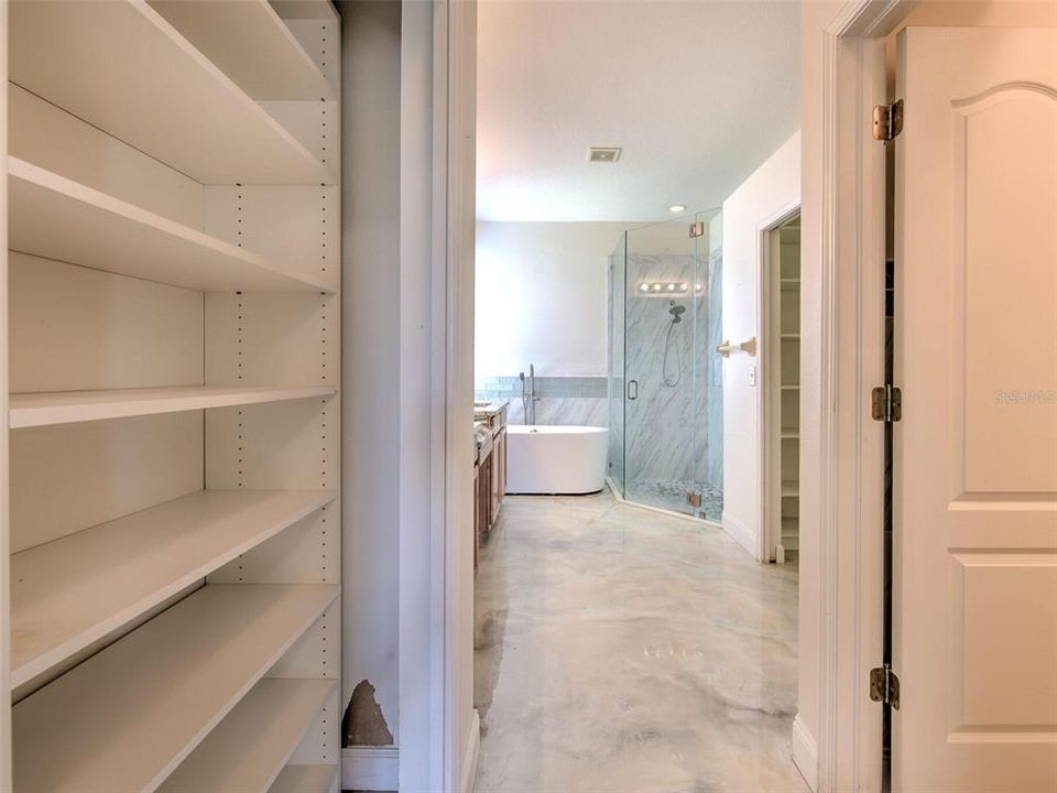 For Sale: $399,000 (4 beds, 3 baths, 2337 Square Feet)