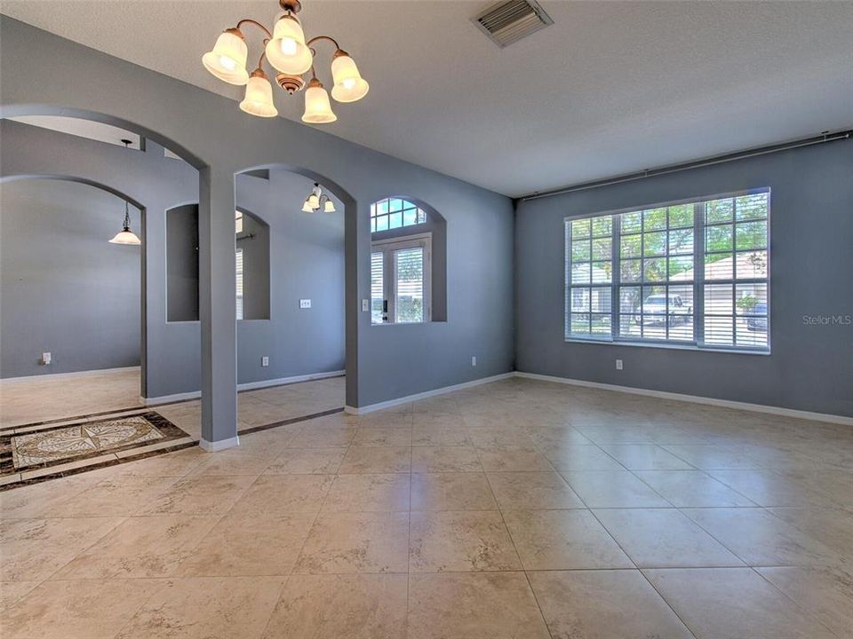 For Sale: $399,000 (4 beds, 3 baths, 2337 Square Feet)