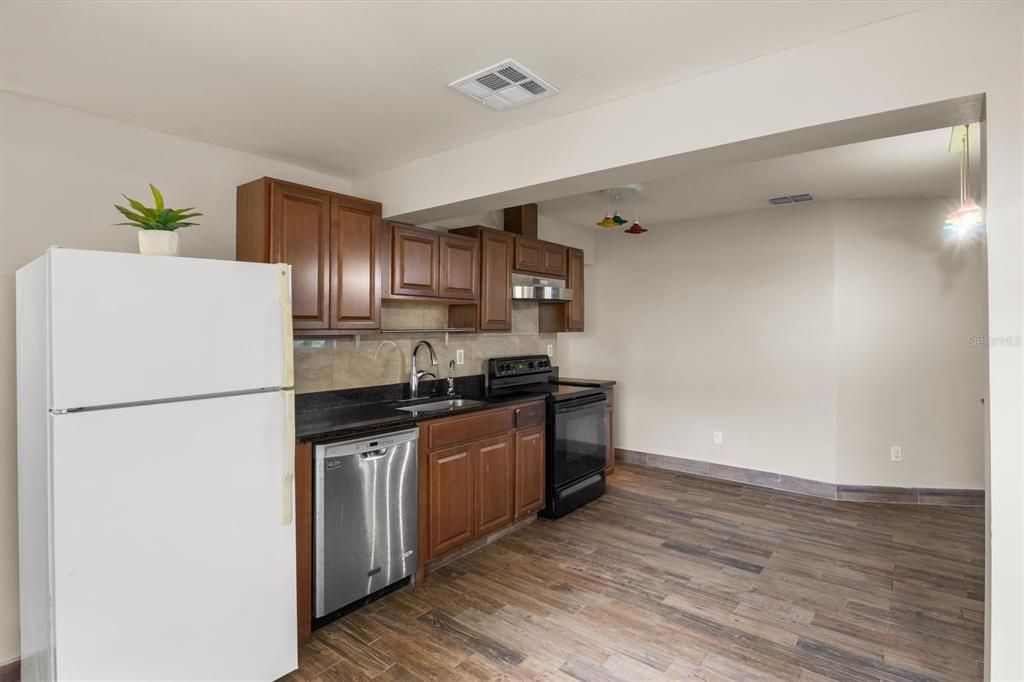 En Venta: $299,000 (3 camas, 2 baños, 1034 Pies cuadrados)