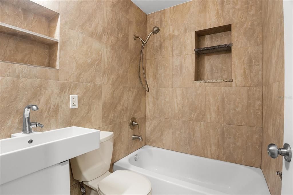 En Venta: $299,000 (3 camas, 2 baños, 1034 Pies cuadrados)