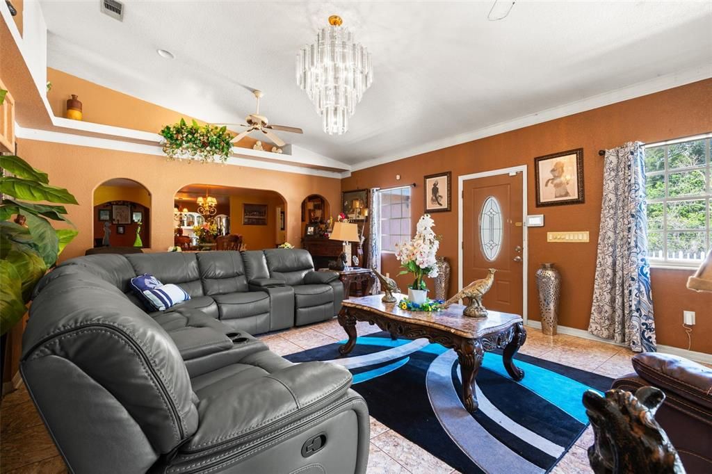 На продажу: $249,000 (3 спален, 2 ванн, 2294 Квадратных фут)