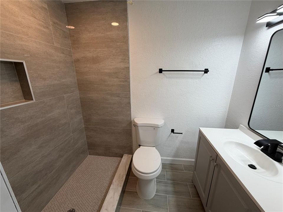 En Venta: $239,999 (2 camas, 2 baños, 1018 Pies cuadrados)