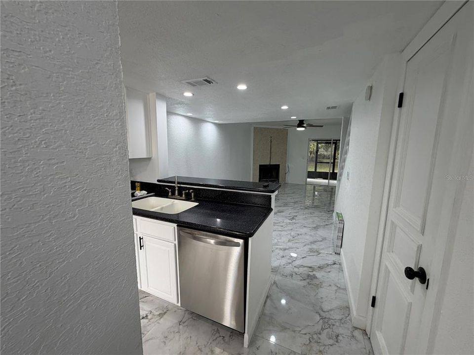En Venta: $239,999 (2 camas, 2 baños, 1018 Pies cuadrados)