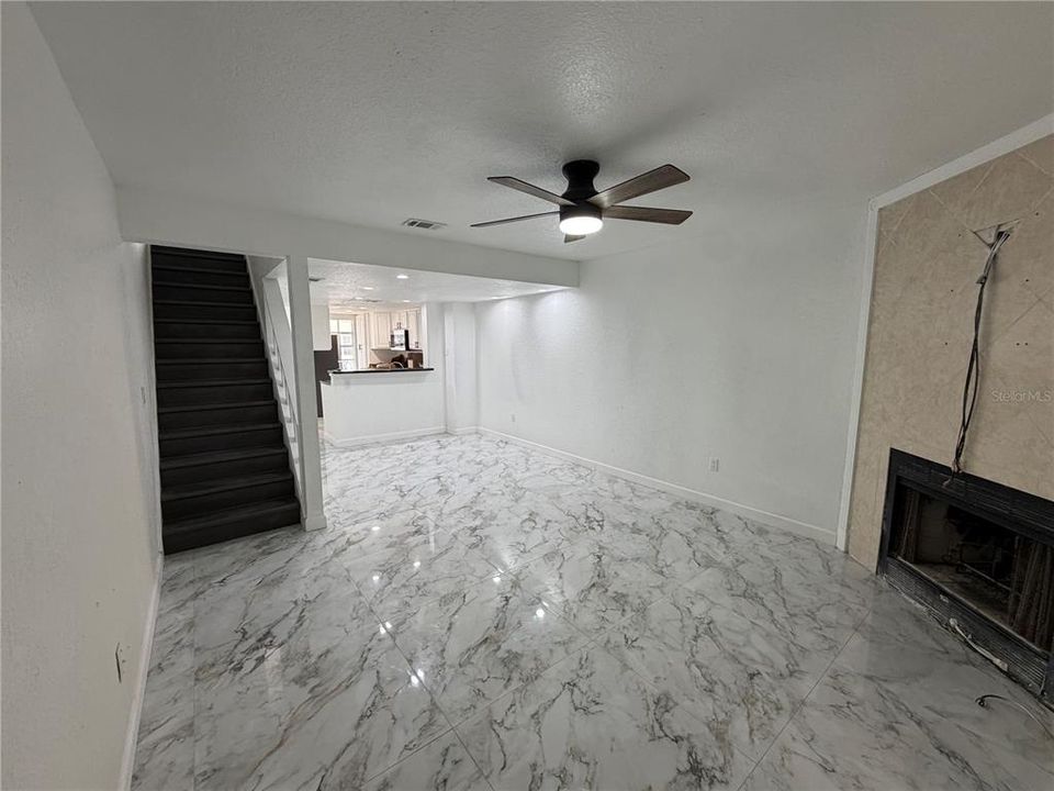 En Venta: $239,999 (2 camas, 2 baños, 1018 Pies cuadrados)