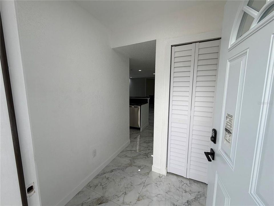 En Venta: $239,999 (2 camas, 2 baños, 1018 Pies cuadrados)