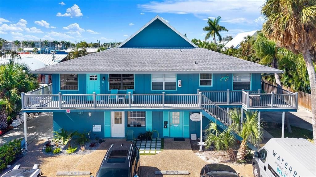 For Sale: $399,000 (1 beds, 1 baths, 660 Square Feet)