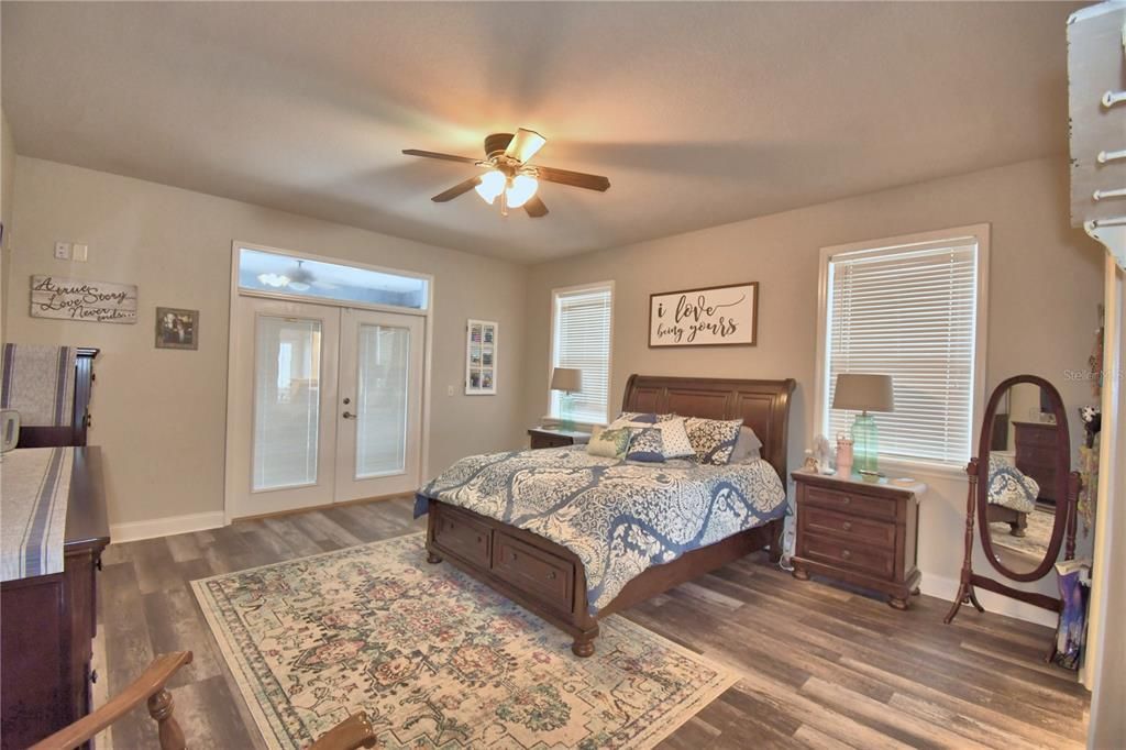 For Sale: $574,900 (4 beds, 3 baths, 3206 Square Feet)