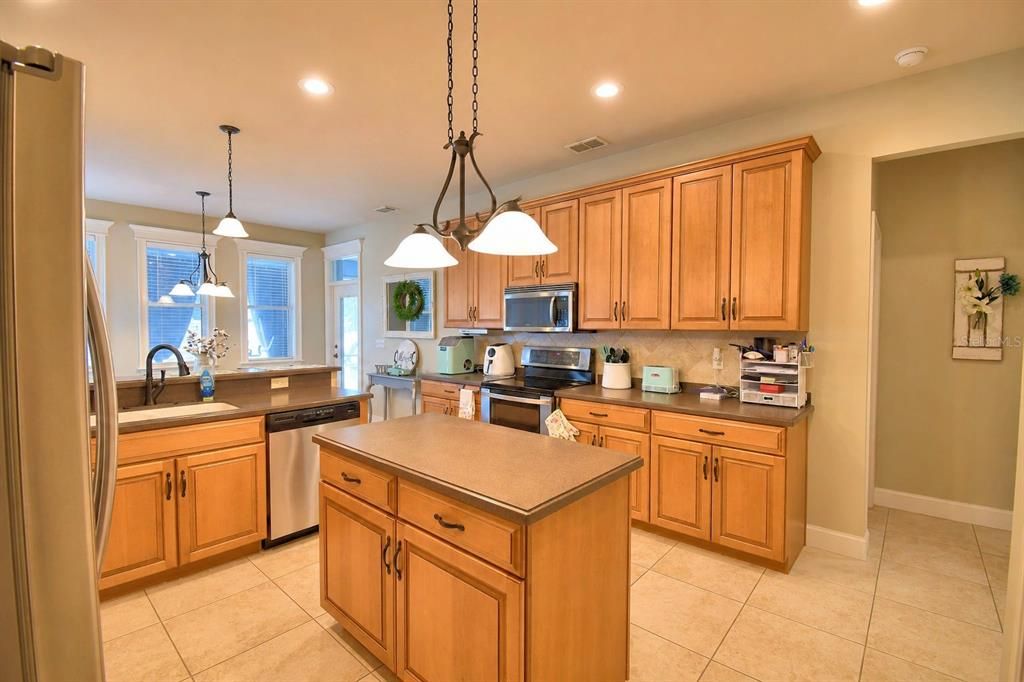 For Sale: $574,900 (4 beds, 3 baths, 3206 Square Feet)