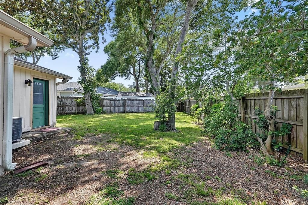 For Sale: $385,000 (3 beds, 2 baths, 1822 Square Feet)