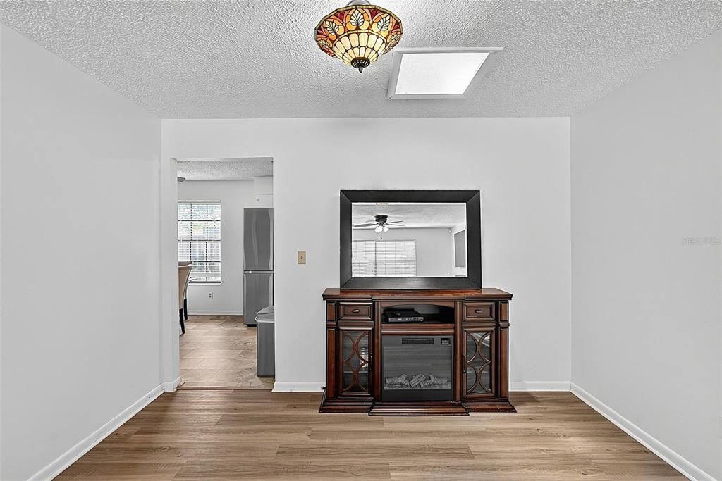 For Sale: $385,000 (3 beds, 2 baths, 1822 Square Feet)