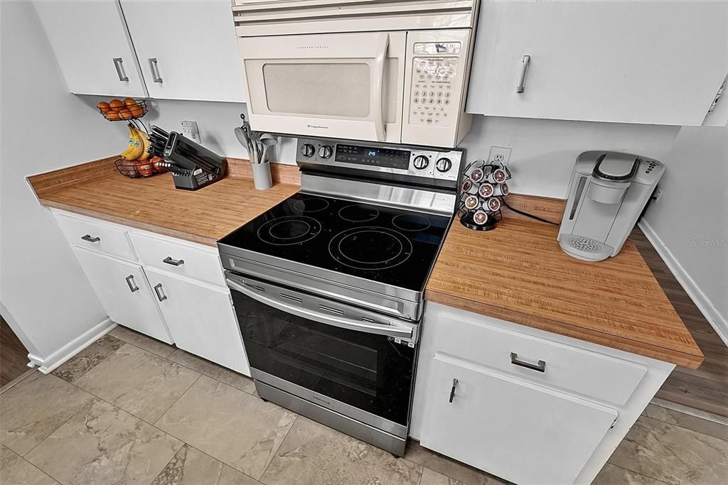 For Sale: $385,000 (3 beds, 2 baths, 1822 Square Feet)
